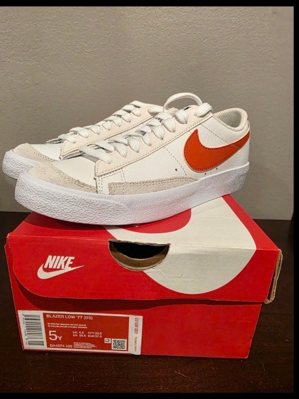 Nike Blazer Low ’77 GS White Orange Women’s 6.5 (5Y) NEW
